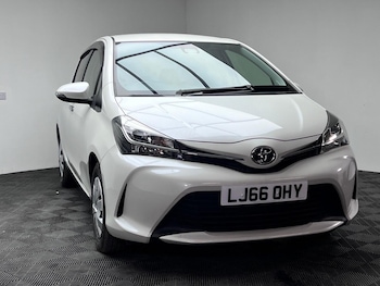 Used Toyota Yaris 2016 for sale - 79645588: Photo