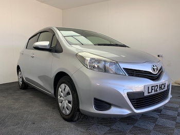 Used Toyota Yaris 2012 for sale - 79645222: Photo