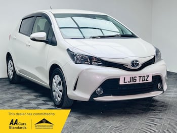Used Toyota Yaris 2016 for sale - 79657695: Photo