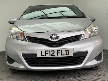 Used Toyota Yaris 2012 for sale - 79646083: Photo
