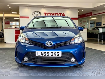 Used Toyota Yaris 2015 for sale - 79645490: Photo