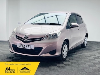 Used Toyota Yaris 2012 for sale - 79645705: Photo