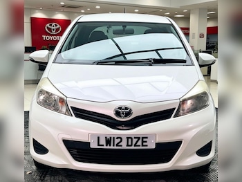 Used Toyota Yaris 2012 for sale - 79645688: Photo
