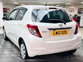 Used Toyota Yaris 2012 for sale - 79645688: Photo