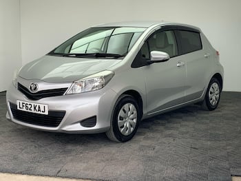 Used Toyota Yaris 2012 for sale - 79751275: Photo