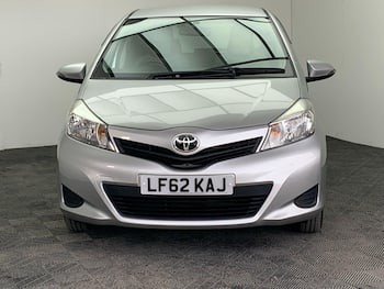 Used Toyota Yaris 2012 for sale - 79751275: Photo