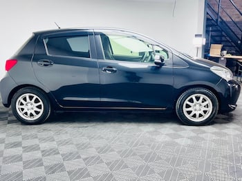 Used Toyota Yaris 2014 for sale - 79657708: Photo