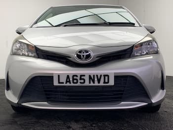 Used Toyota Yaris 2015 for sale - 79830729: Photo