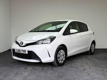 Used Toyota Yaris 2015 for sale - 79645291: Photo