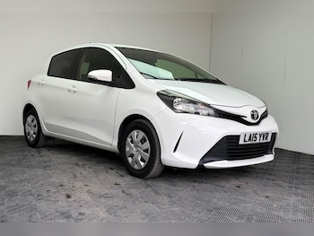 Used Toyota Yaris 2015 for sale - 79645291: Photo