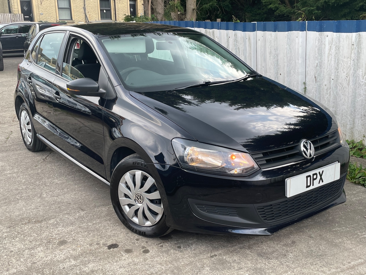 Used Volkswagen Polo 2014 for sale - 77096087: Photo 1