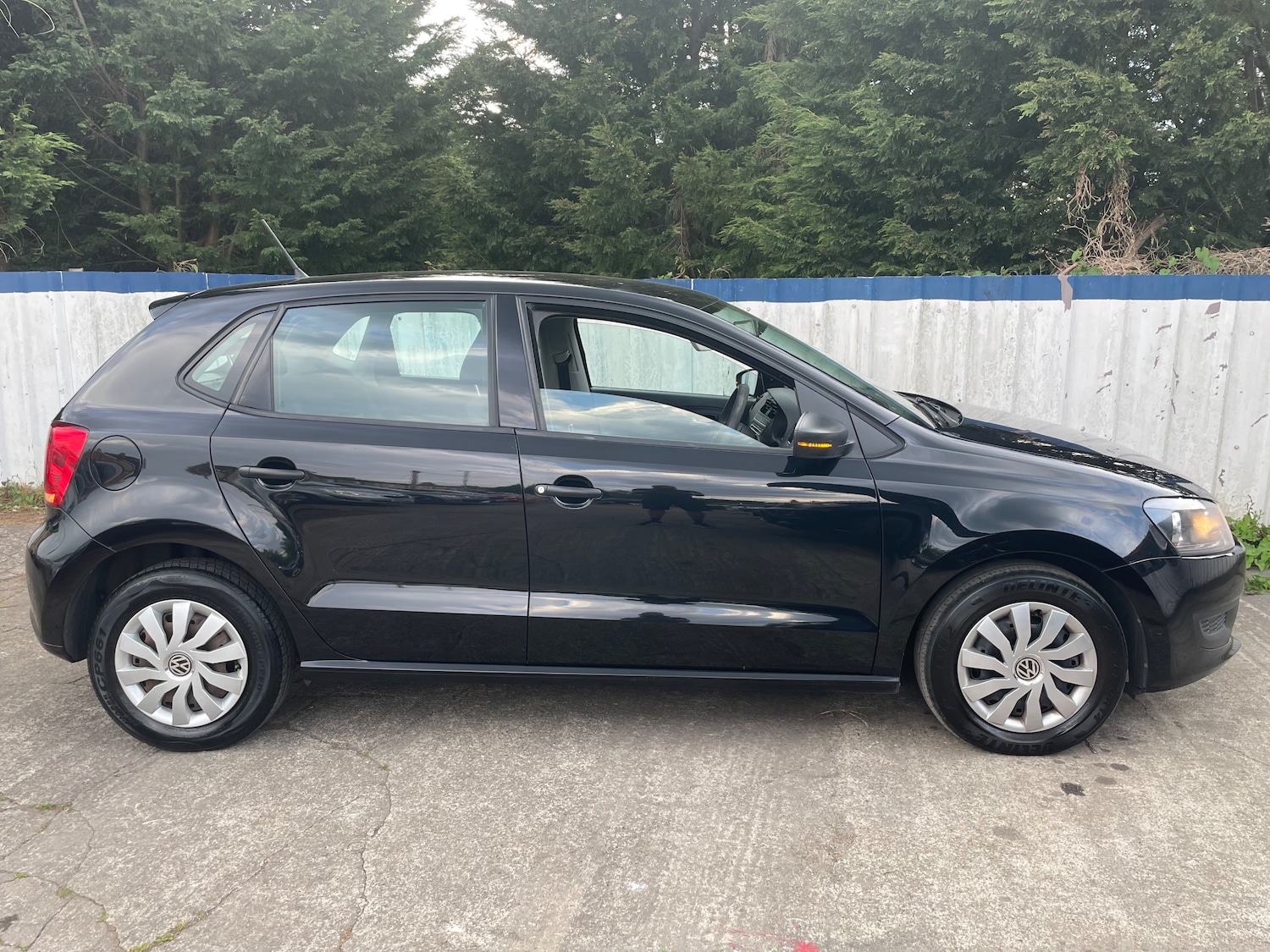Used Volkswagen Polo 2014 for sale - 77096087: Photo 2