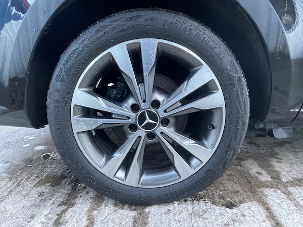 Used Mercedes-Benz V-Class 2015 for sale - 76234847: Photo 24