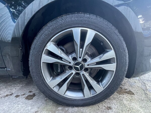 Used Mercedes-Benz V-Class 2015 for sale - 76234847: Photo 25