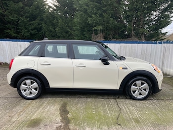 Used MINI Hatch 2018 for sale - 77499783: Photo