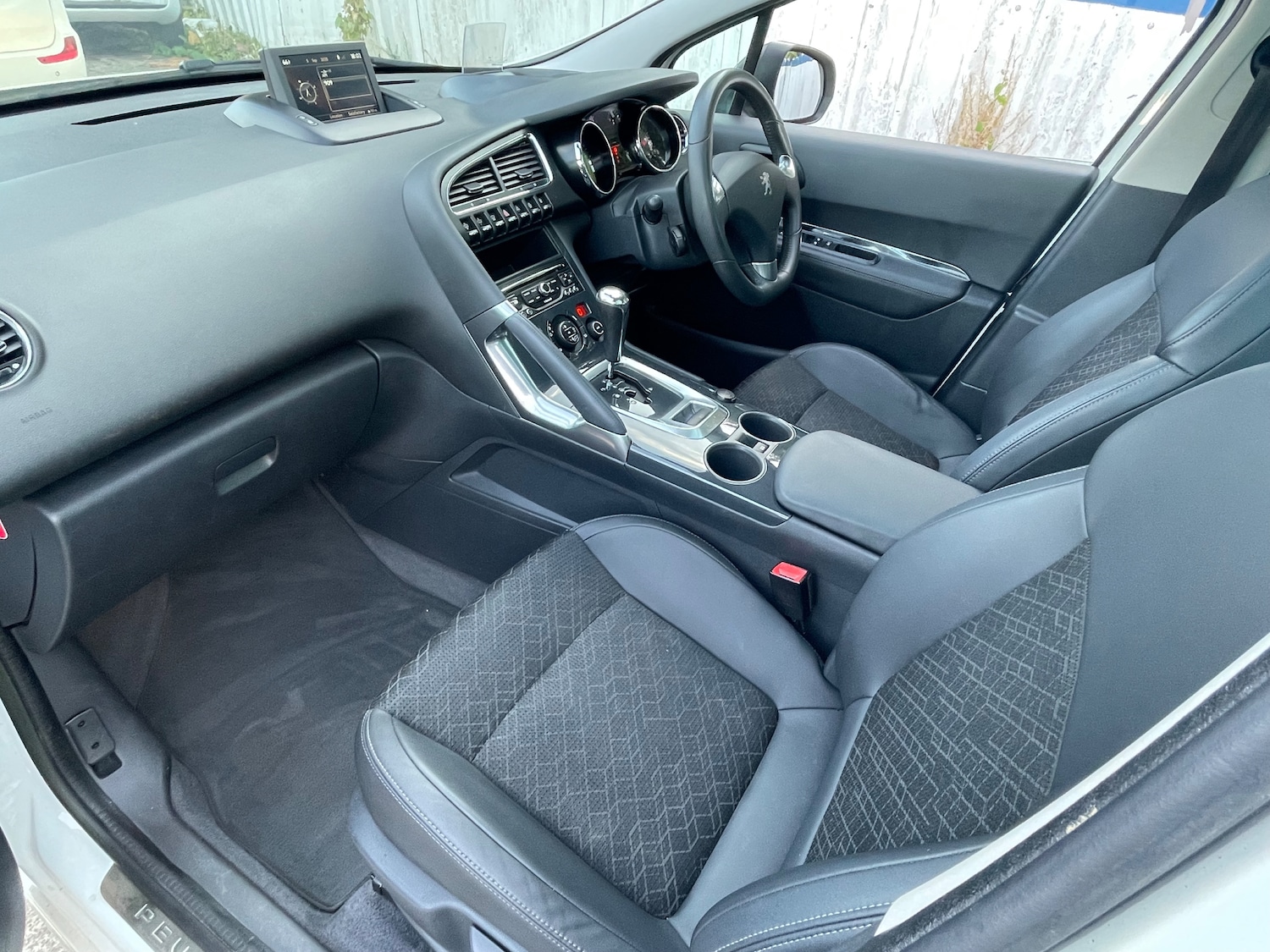 Used Peugeot 3008 2014 for sale - 76234850: Photo 21