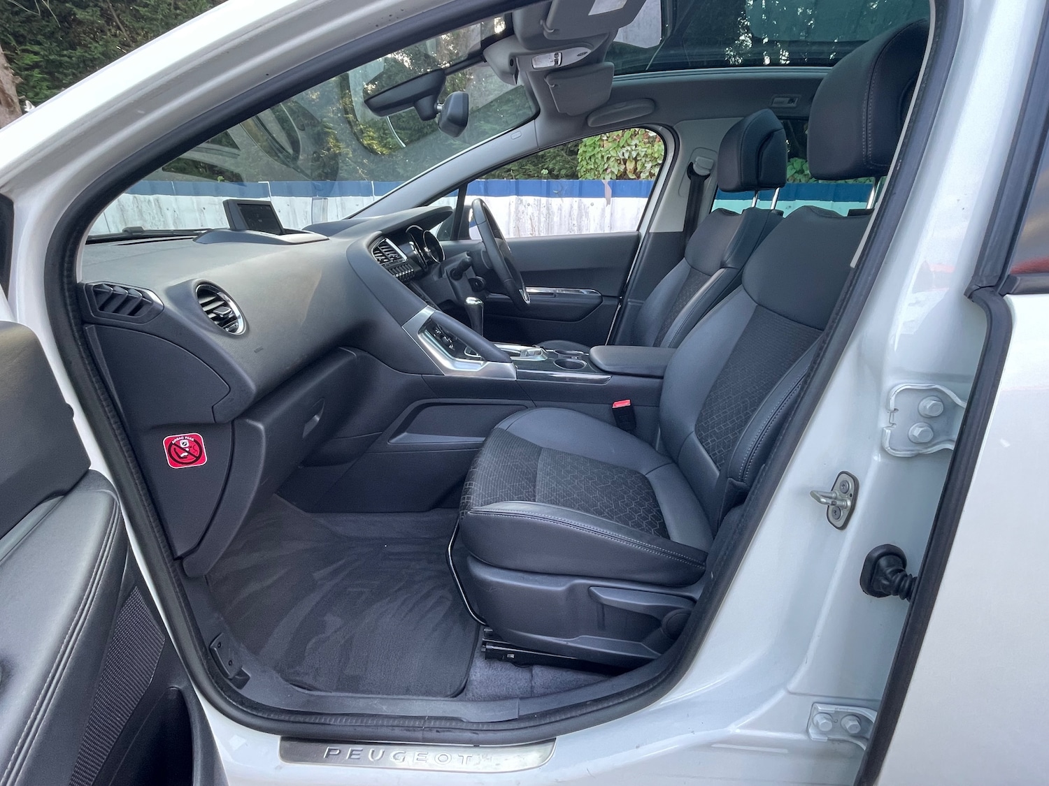 Used Peugeot 3008 2014 for sale - 76234850: Photo 9