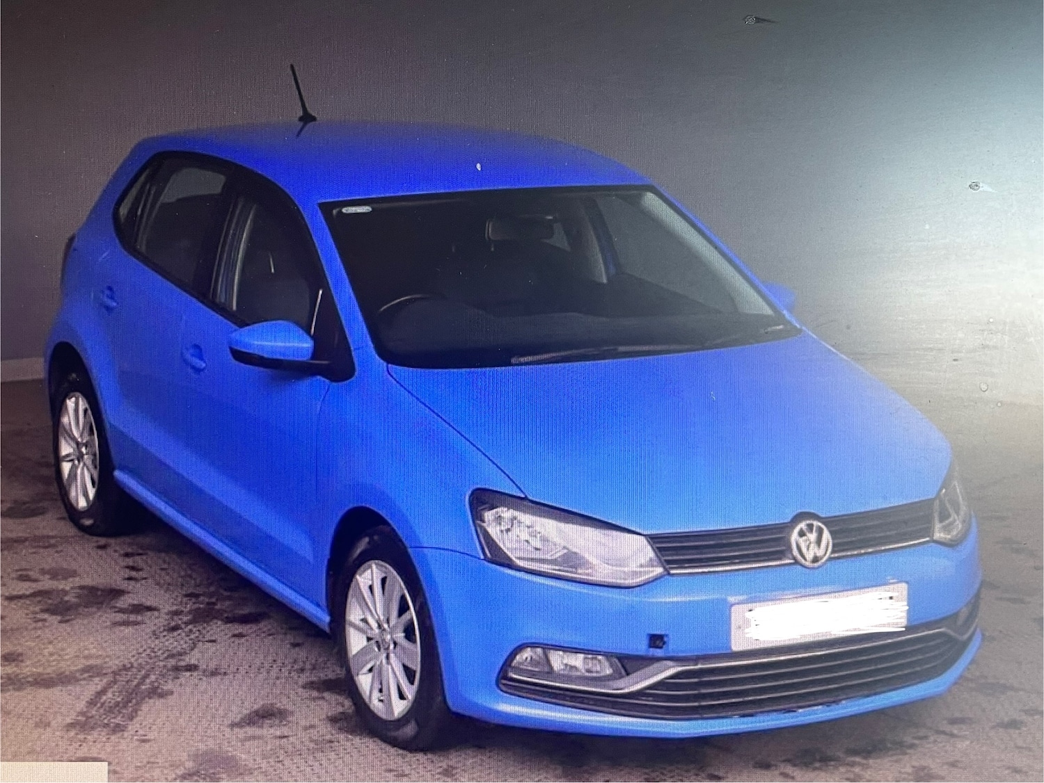 Used Volkswagen Polo 2015 for sale - 77096082: Photo 1