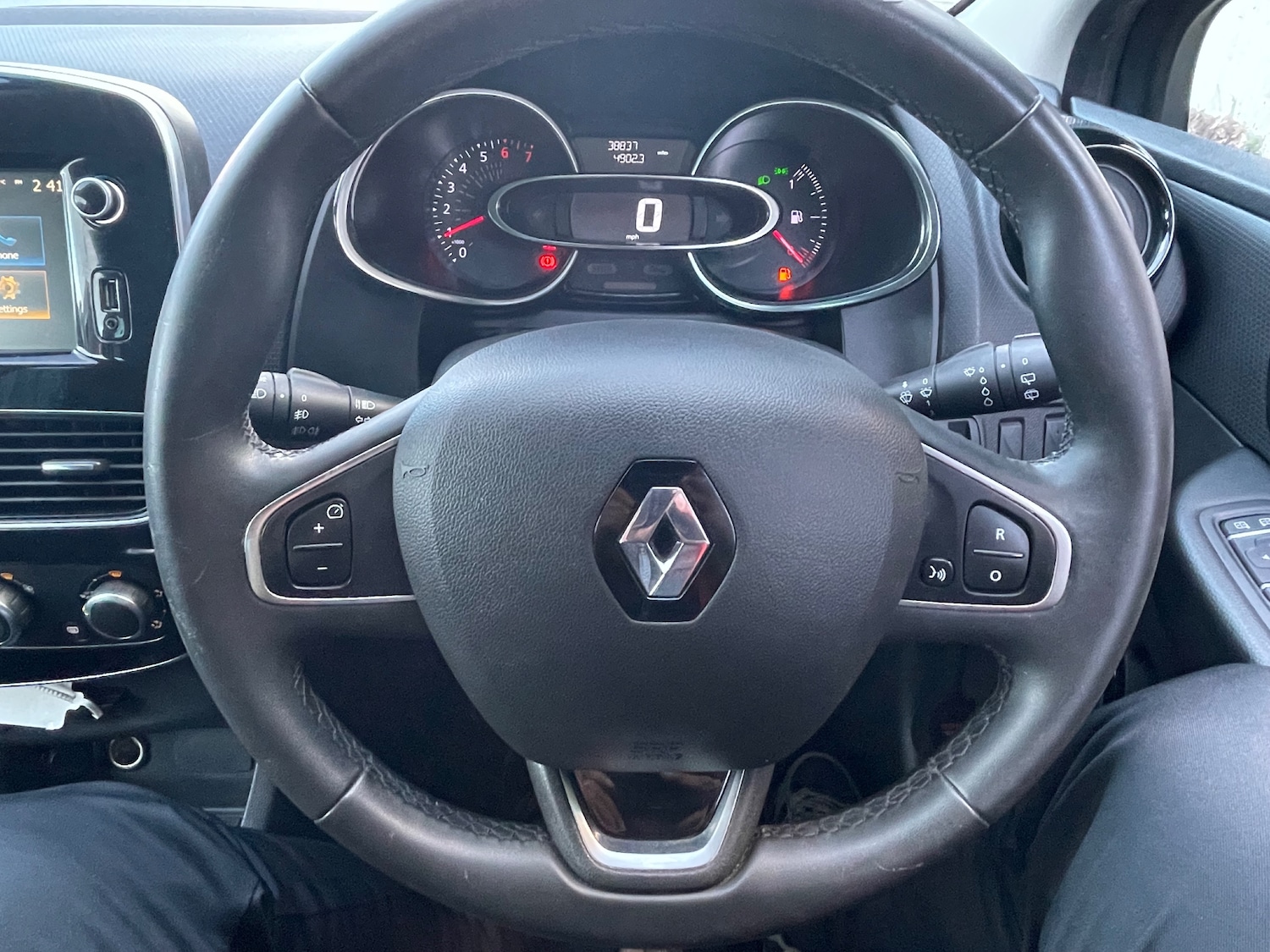Used Renault Clio 2019 for sale - 76685546: Photo 27