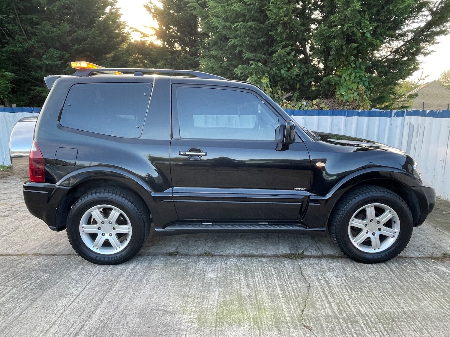 Used Mitsubishi Shogun 2003 for sale - 76438896: Photo 2