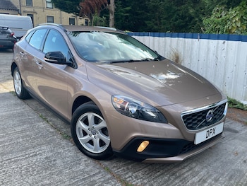 Volvo - V40 Cross Country