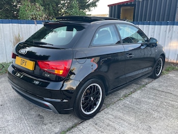 Used Audi A1 2011 for sale - 75880849: Photo
