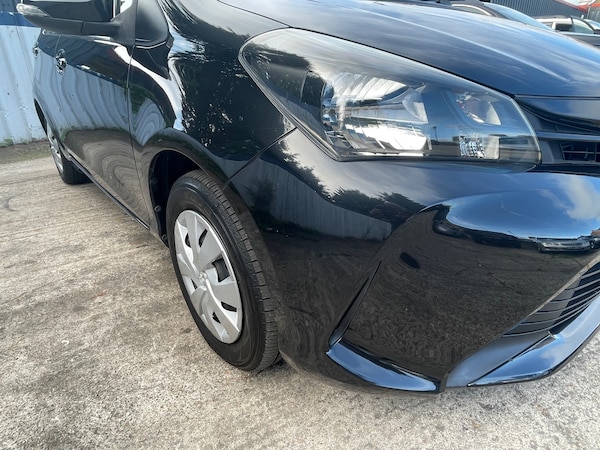 Used Toyota Vitz 2024 for sale - 76234863: Photo 13
