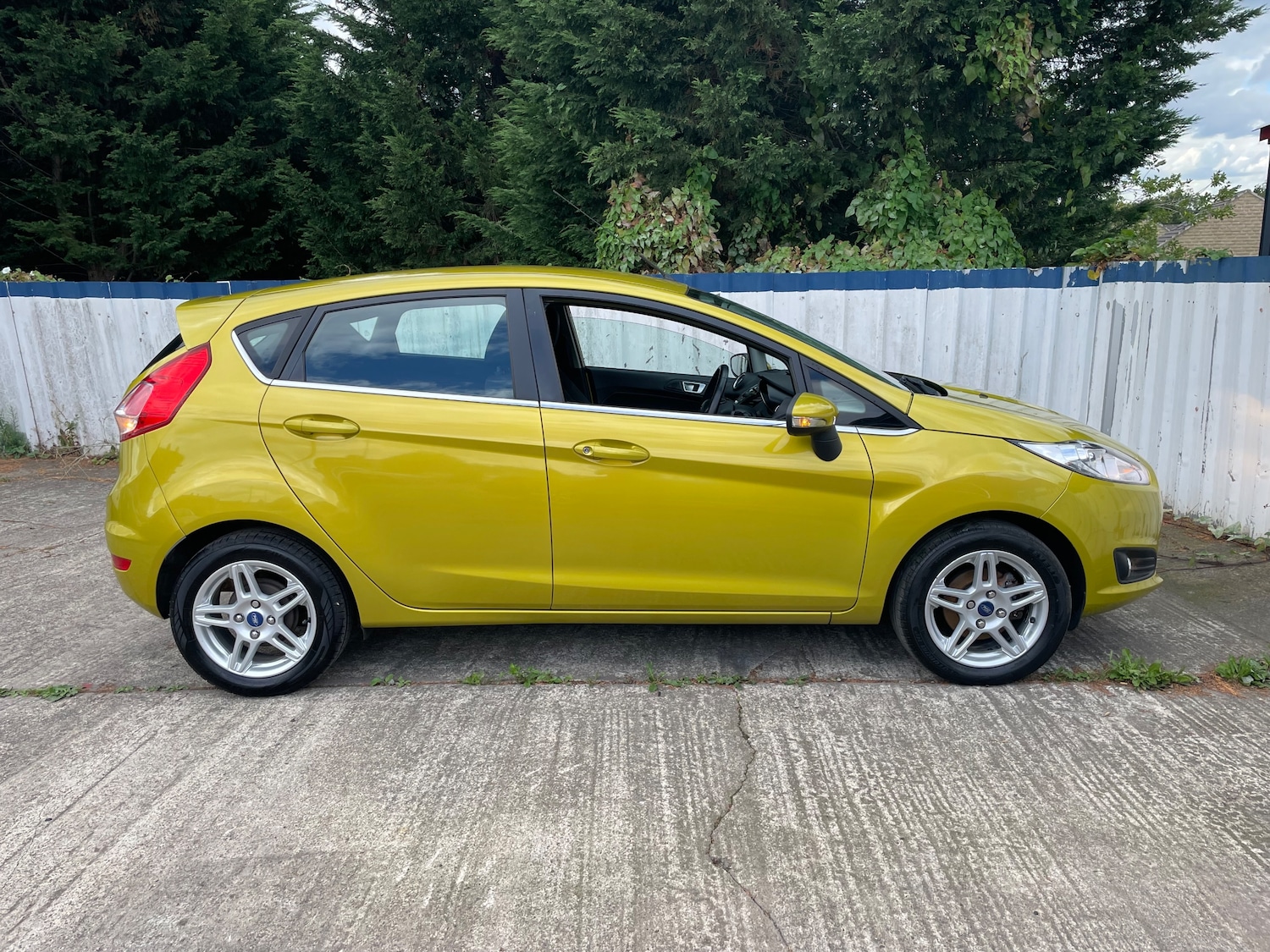 Used Ford Fiesta 2013 for sale - 76234855: Photo 2