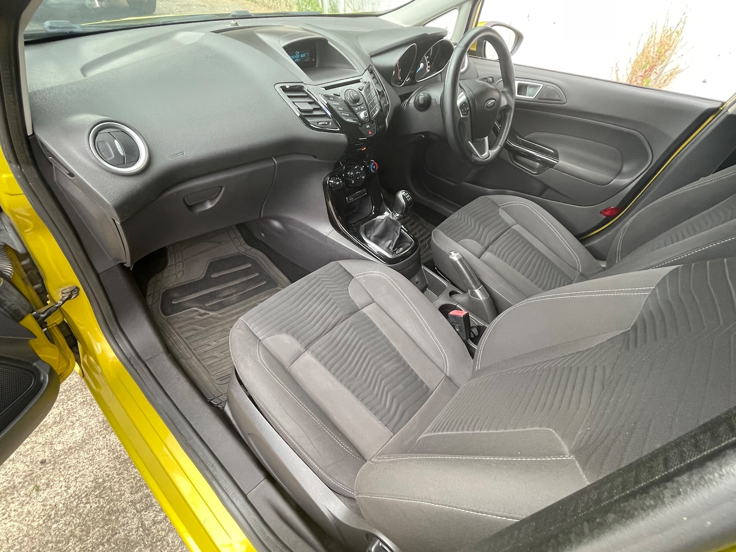 Used Ford Fiesta 2013 for sale - 76234855: Photo 21