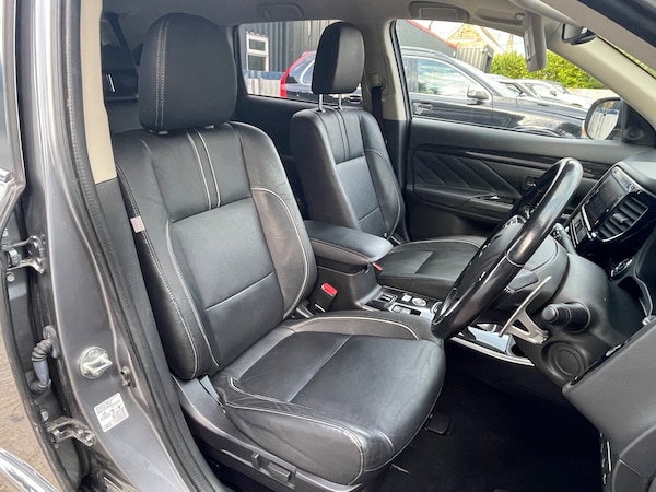 Used Mitsubishi Outlander 2018 for sale - 76234856: Photo 11