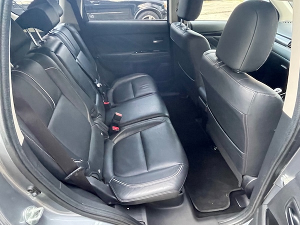 Used Mitsubishi Outlander 2018 for sale - 76234856: Photo 23
