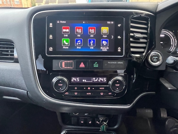 Used Mitsubishi Outlander 2018 for sale - 76234856: Photo 27