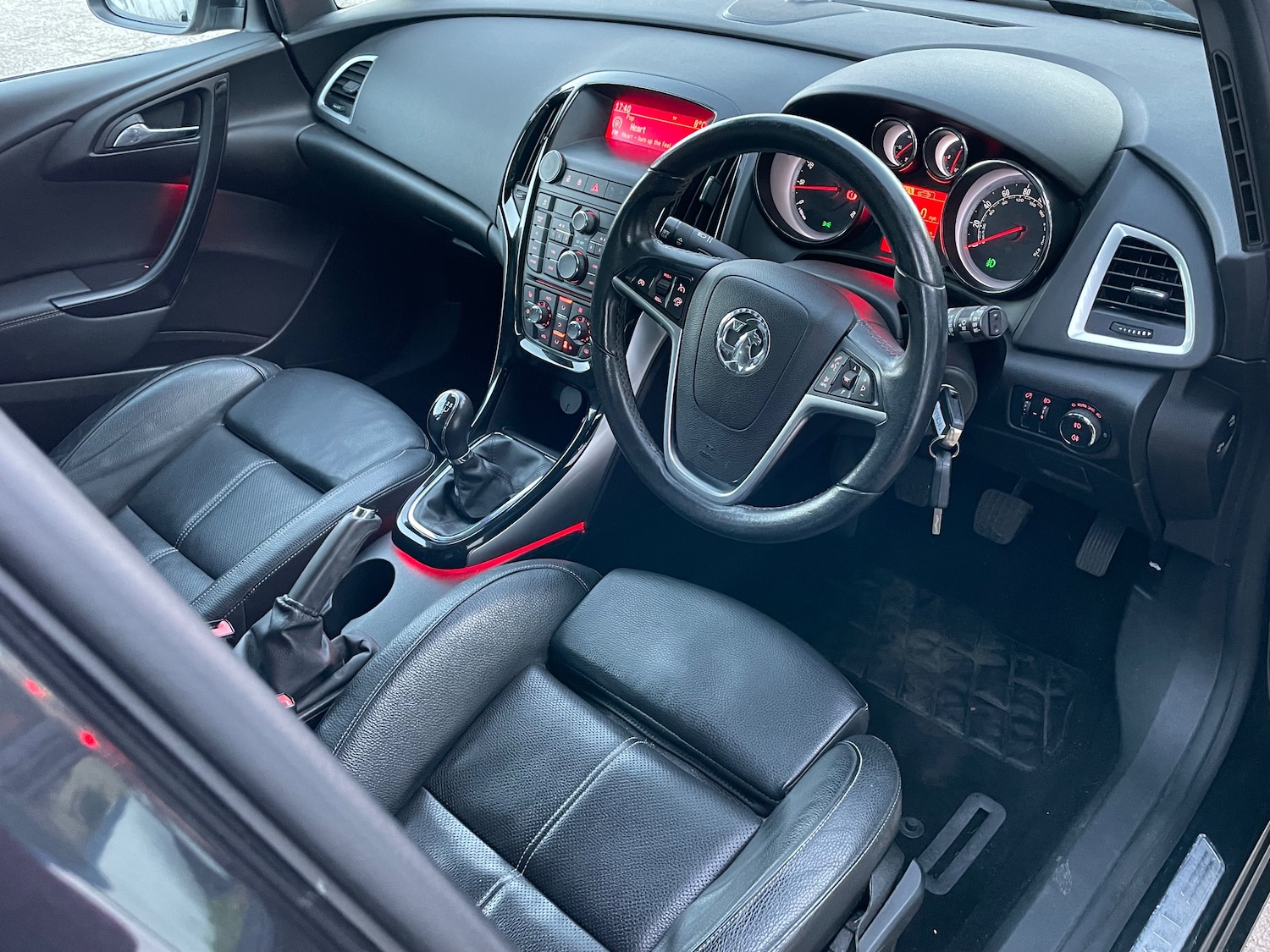 Used Vauxhall Astra 2015 for sale - 76317418: Photo 23