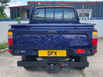 Used Toyota Hilux 2000 for sale - 75058207: Photo