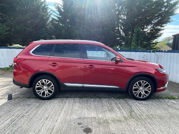 Used Mitsubishi Outlander 2017 for sale - 79121070: Photo