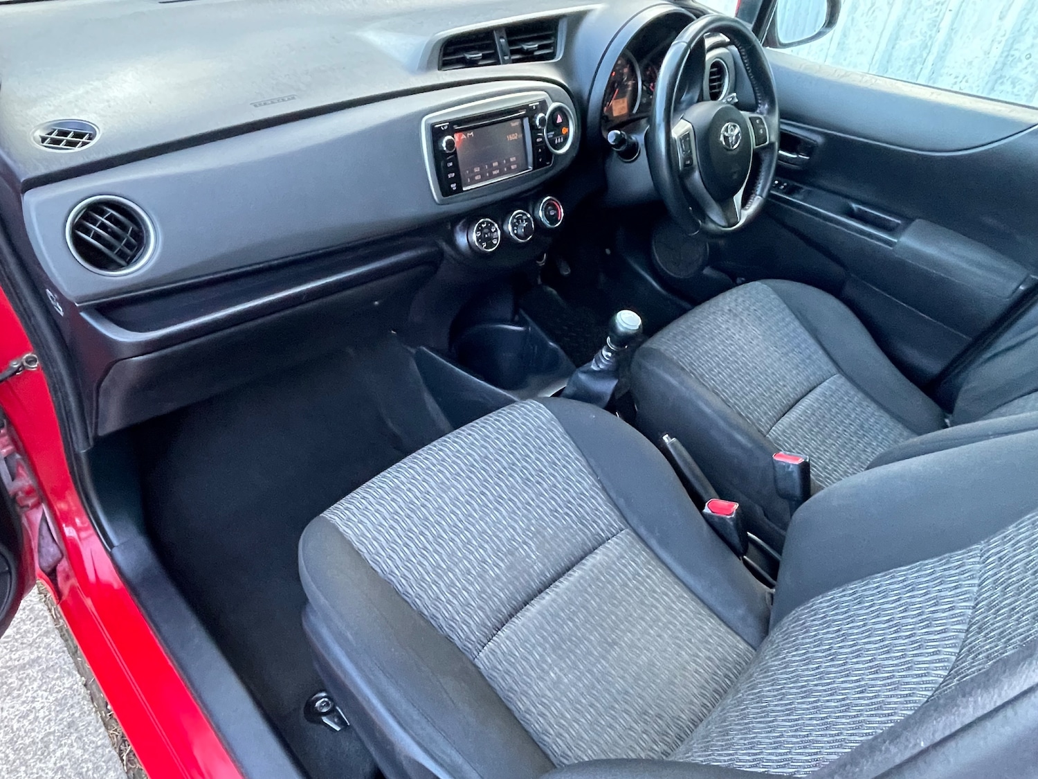 Used Toyota Yaris 2013 for sale - 76469106: Photo 21