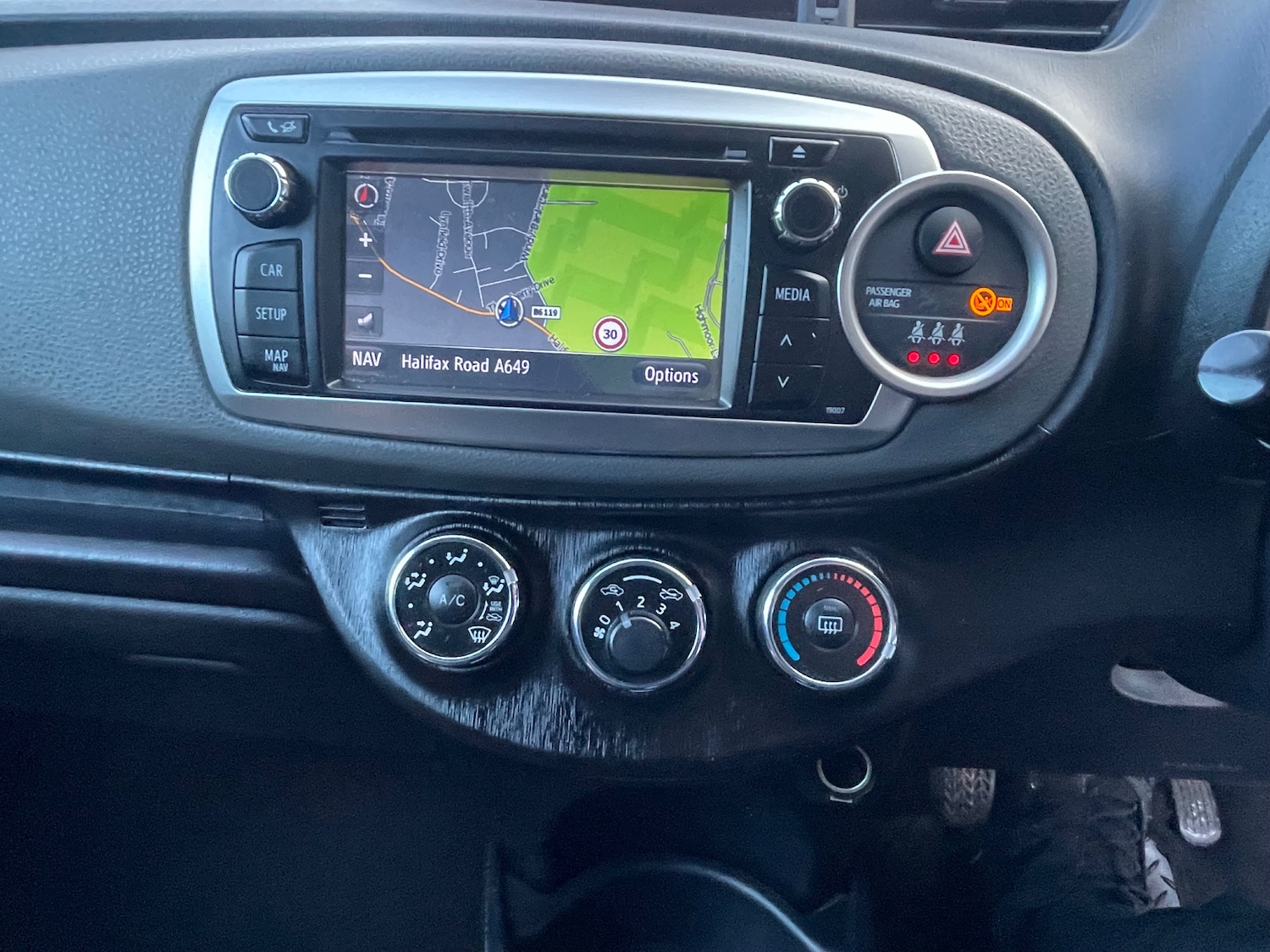 Used Toyota Yaris 2013 for sale - 76469106: Photo 24