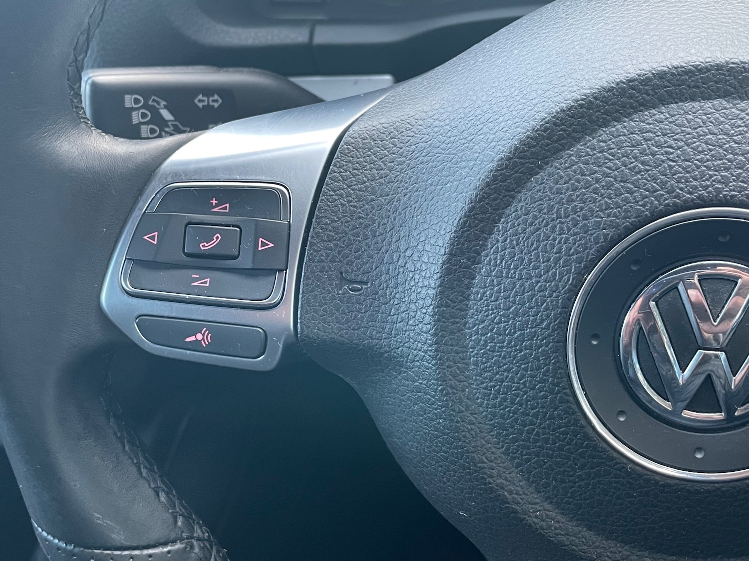 Used Volkswagen Scirocco 2010 for sale - 76750871: Photo 26