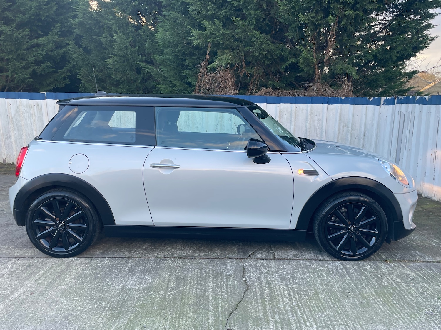 Used MINI Hatch 2015 for sale - 76909292: Photo 2