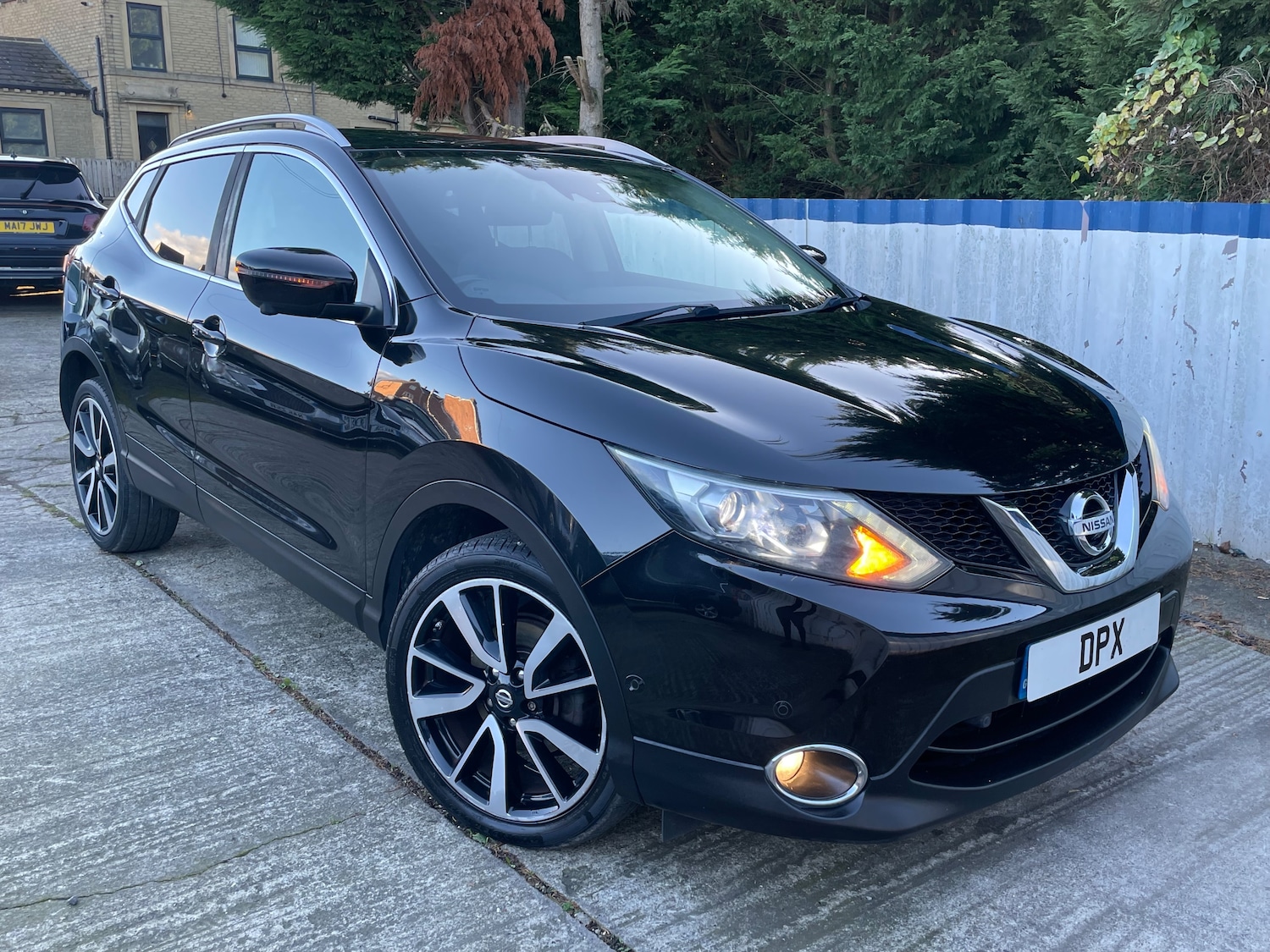 Used Nissan Qashqai 2015 for sale - 76317405: Photo 1