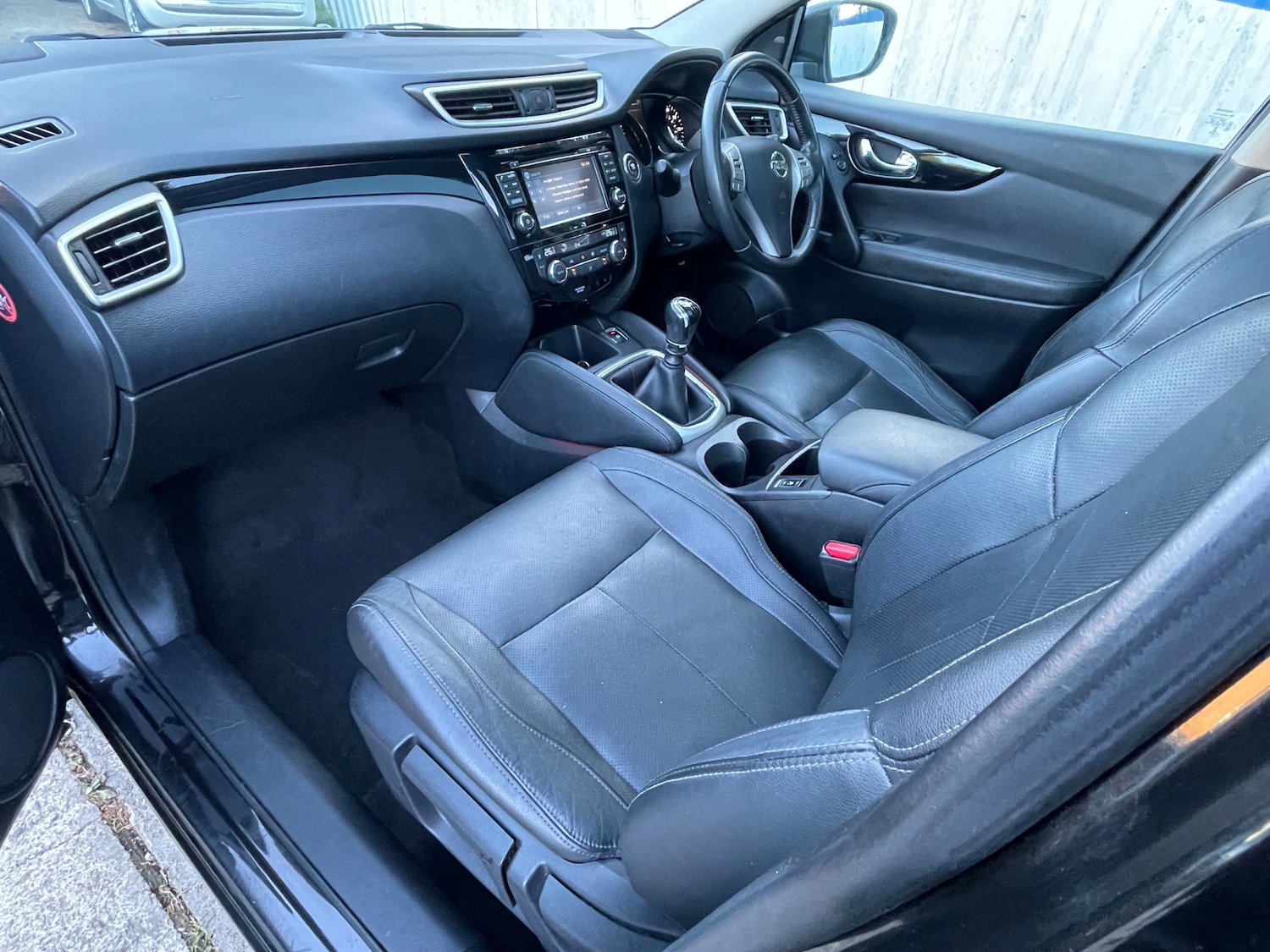 Used Nissan Qashqai 2015 for sale - 76317405: Photo 21