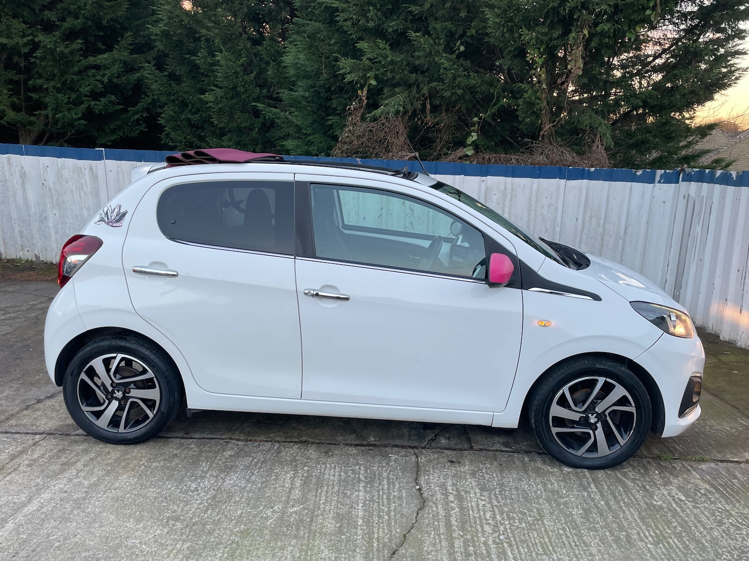 Used Peugeot 108 2014 for sale - 76653835: Photo 2