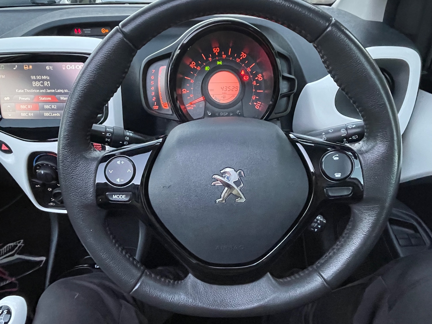 Used Peugeot 108 2014 for sale - 76653835: Photo 25