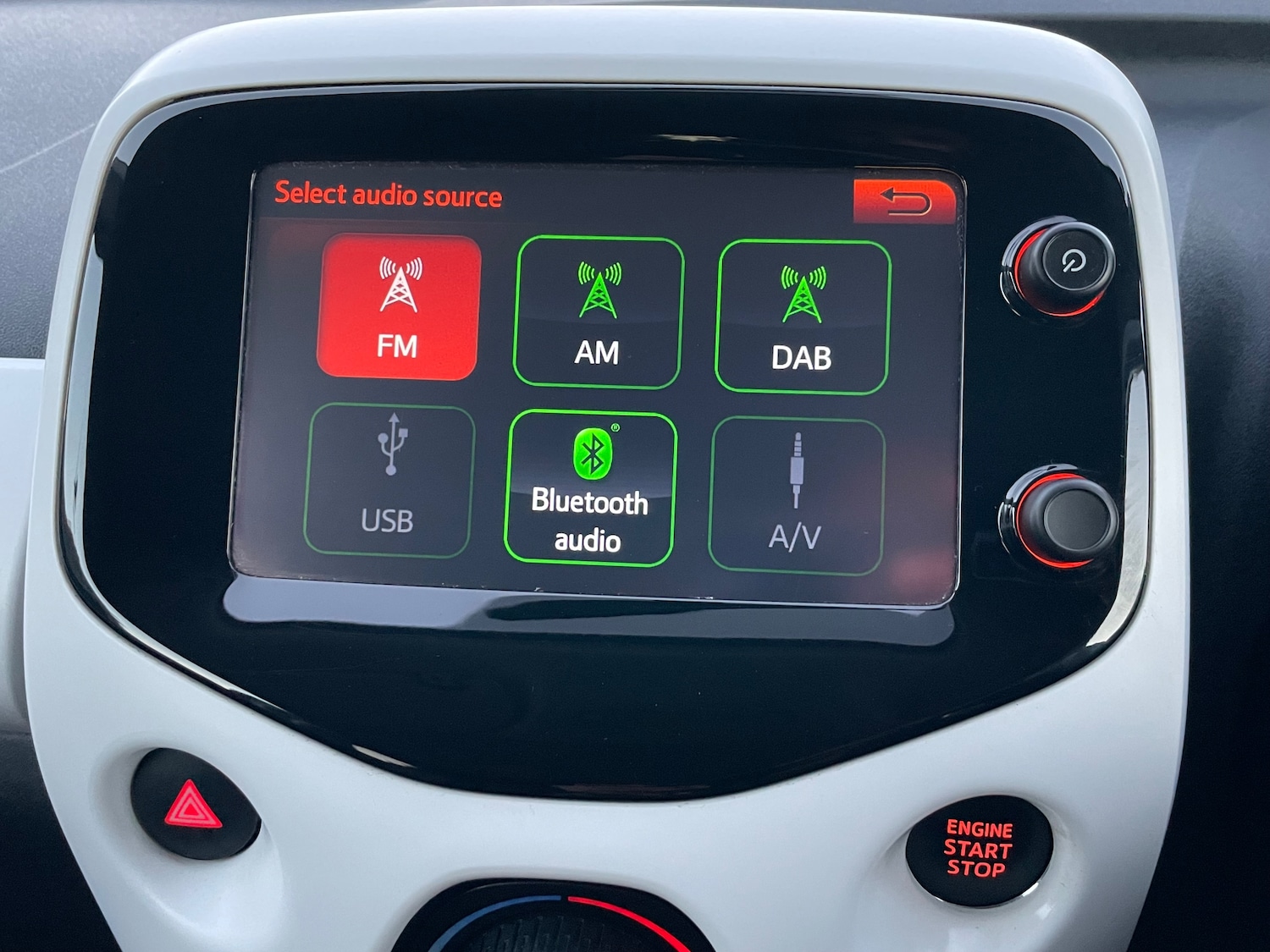 Used Peugeot 108 2014 for sale - 76653835: Photo 26