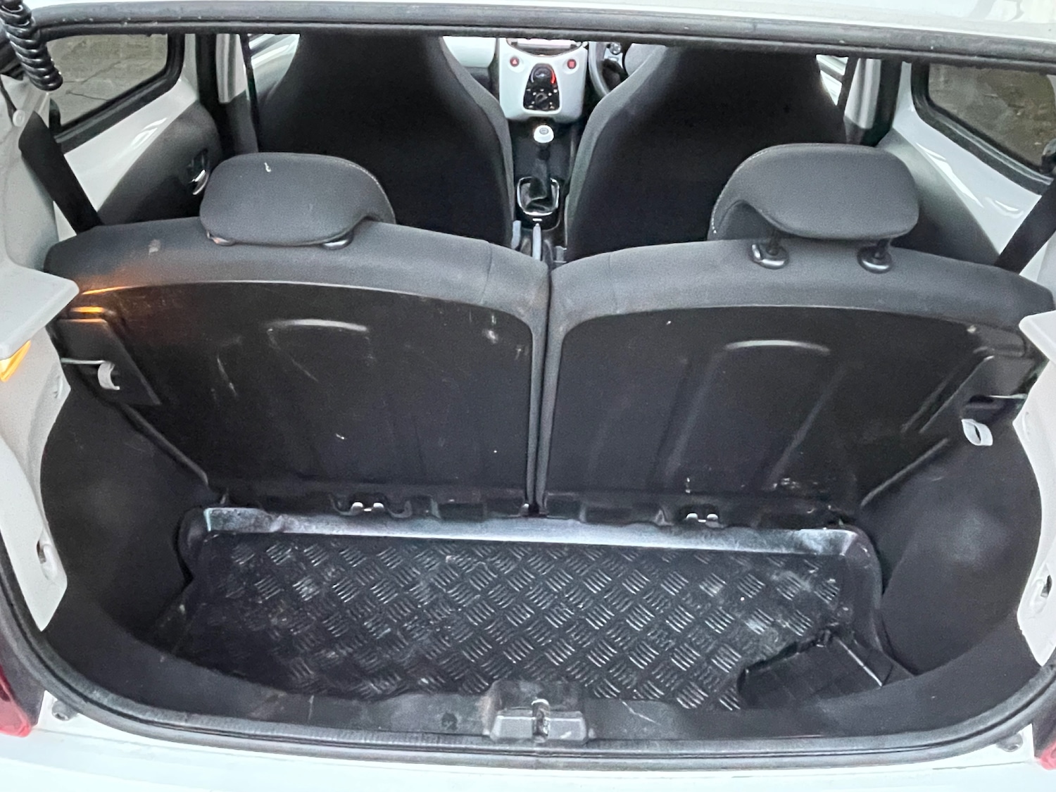 Used Peugeot 108 2014 for sale - 76653835: Photo 29