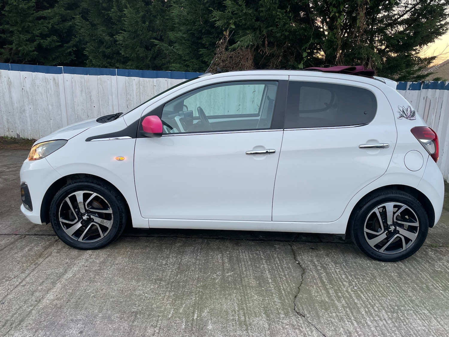 Used Peugeot 108 2014 for sale - 76653835: Photo 6