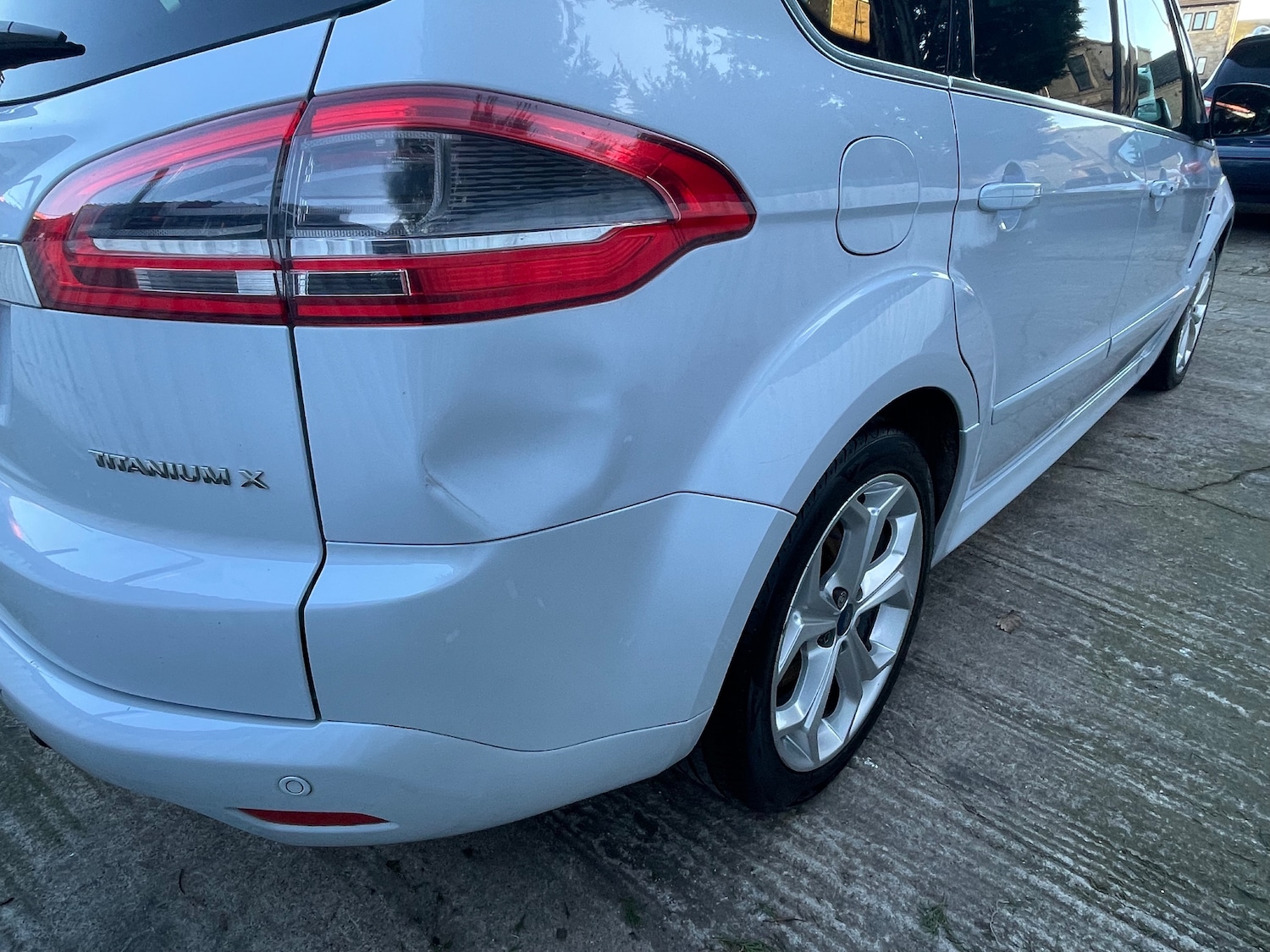 Used Ford S-Max 2015 for sale - 77919058: Photo 16