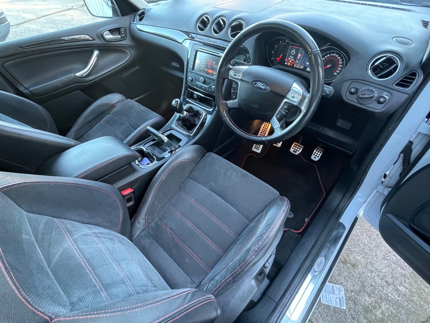 Used Ford S-Max 2015 for sale - 77919058: Photo 23