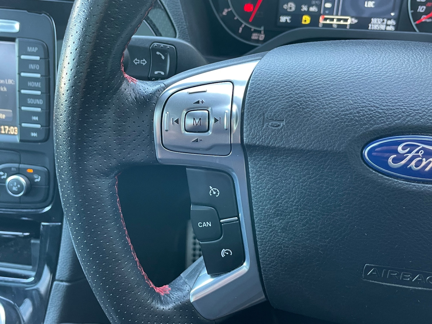 Used Ford S-Max 2015 for sale - 77919058: Photo 26