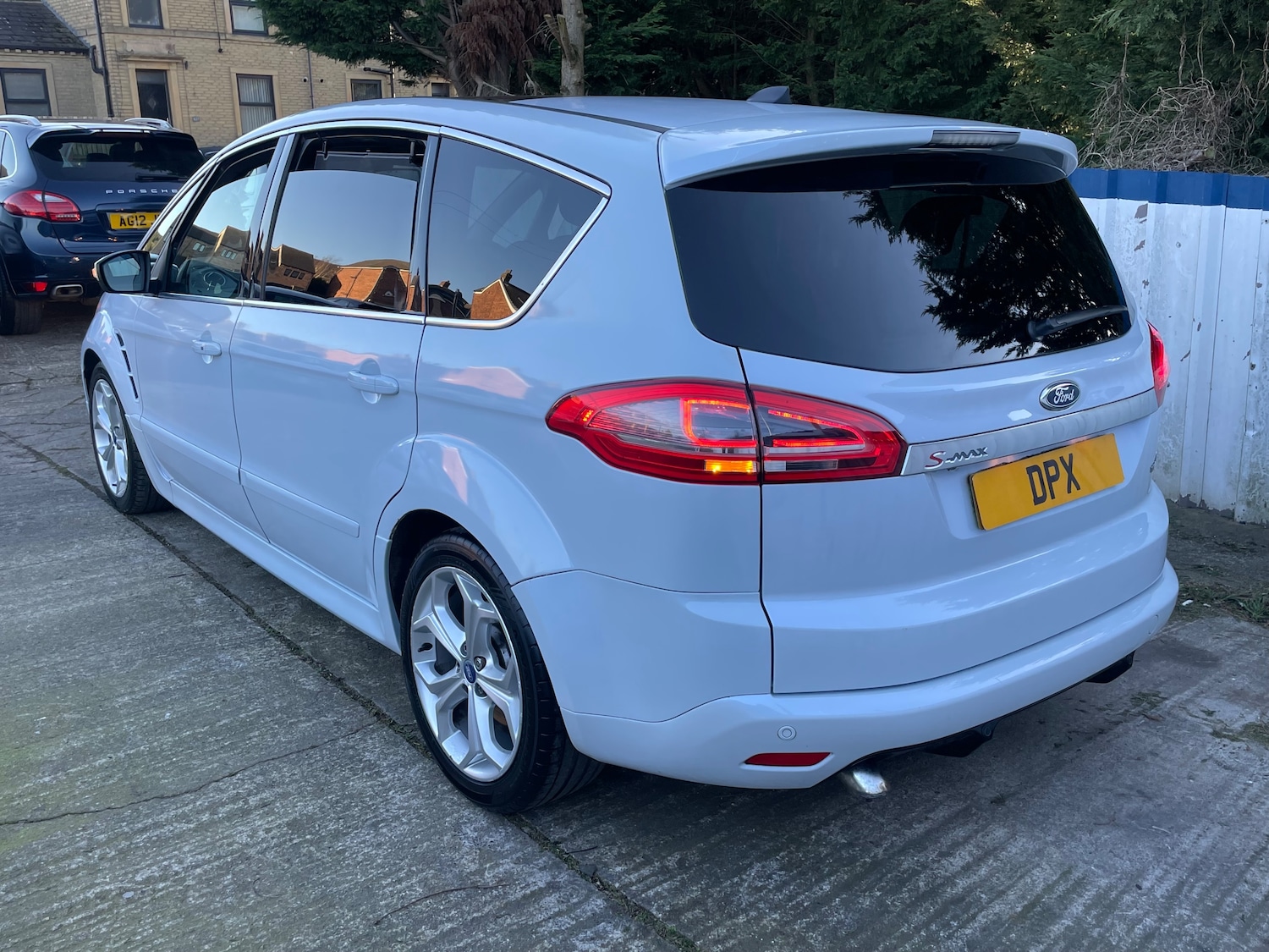 Used Ford S-Max 2015 for sale - 77919058: Photo 5